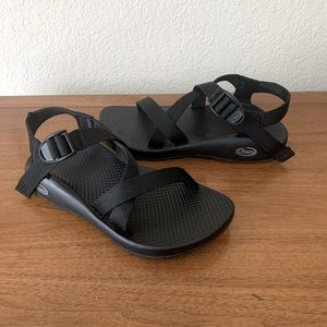 Chaco:  Size 8 Women’s black Z1 sport sandals